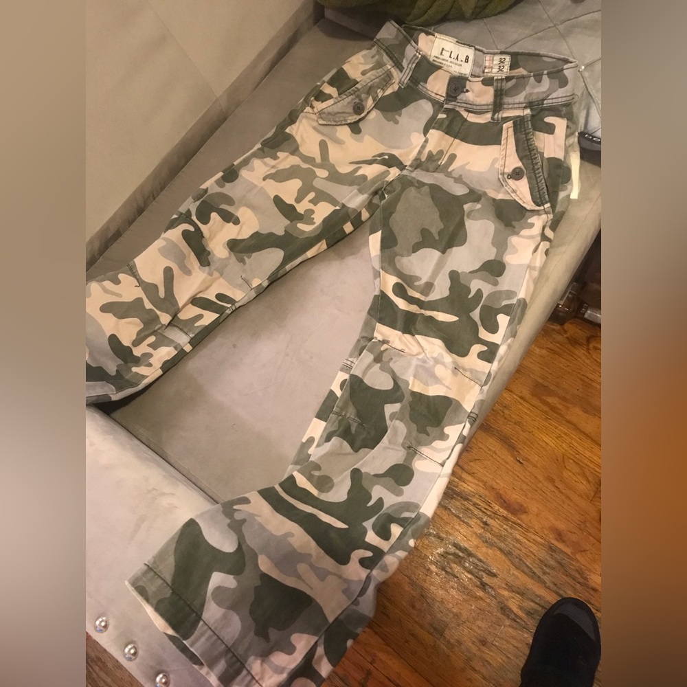 Liberation A Bleu Clothing Cargo Camo